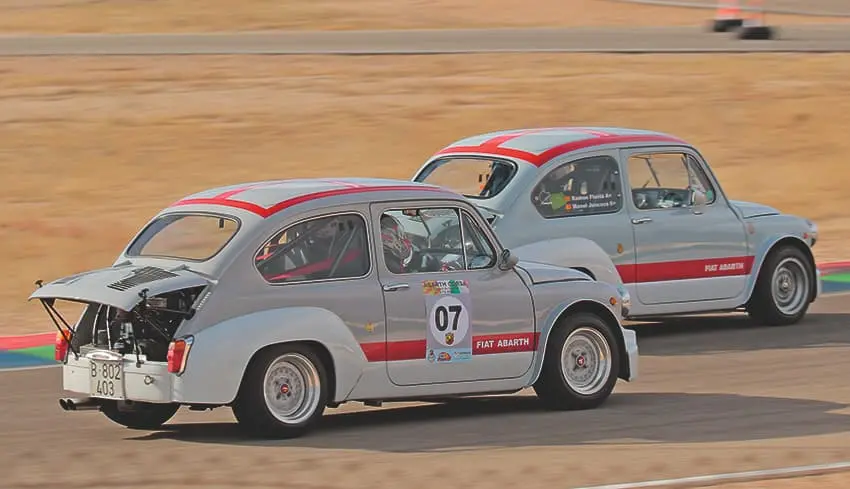 Concentración Abarths 3 SEAT 600 ABARTH