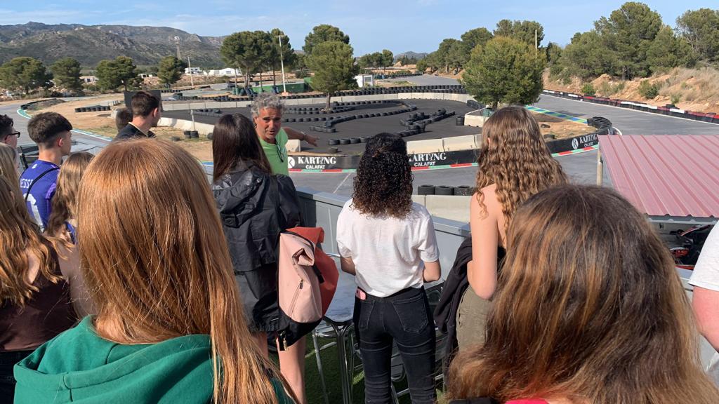 Una experiencia inolvidable en el Circuito de Calafat para alumnos de intercambio de Tortosa 6 alumnos en circuito calafat