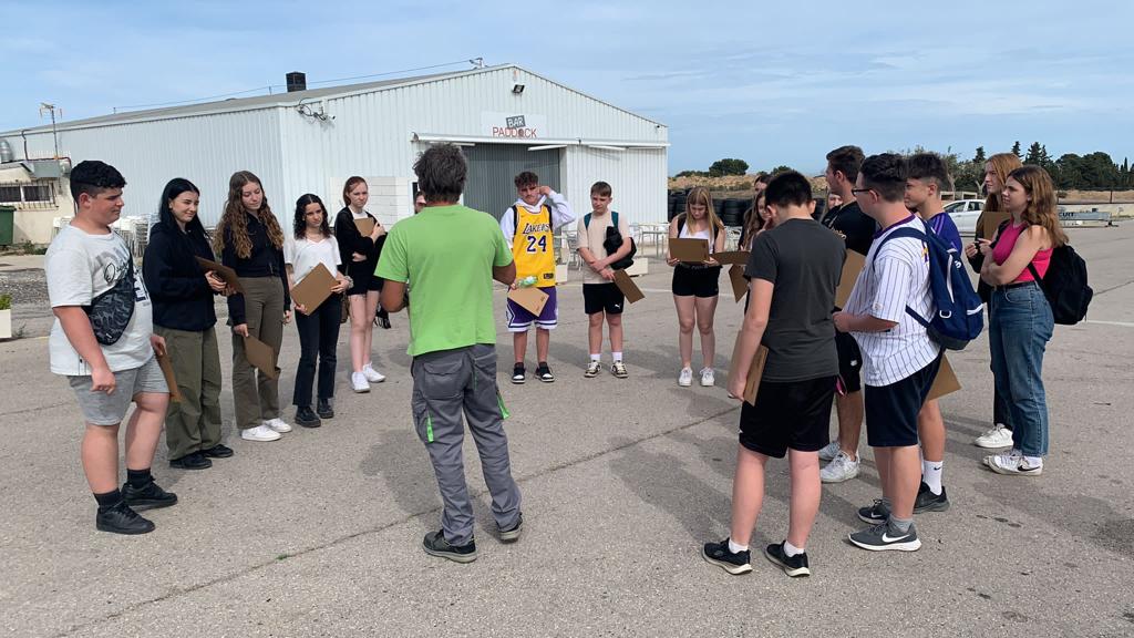 Una experiencia inolvidable en el Circuito de Calafat para alumnos de intercambio de Tortosa 10 alumnos en circuito calafat